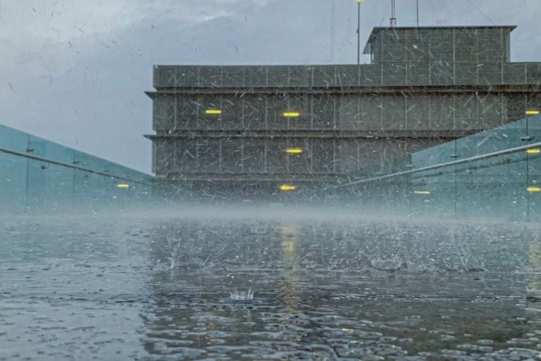 Queen City Wakes To Soup-Thick Fog, Soaking Memorial Day On Deck