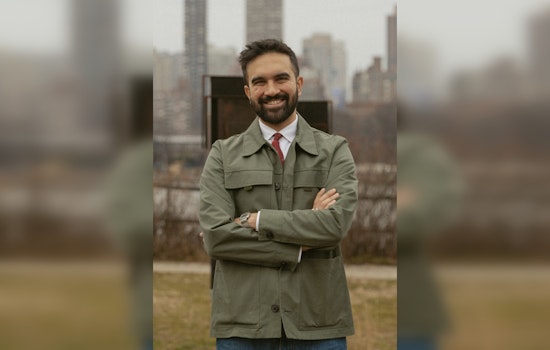 Queens Mosque Visits Ignite New Firestorm for Mamdani