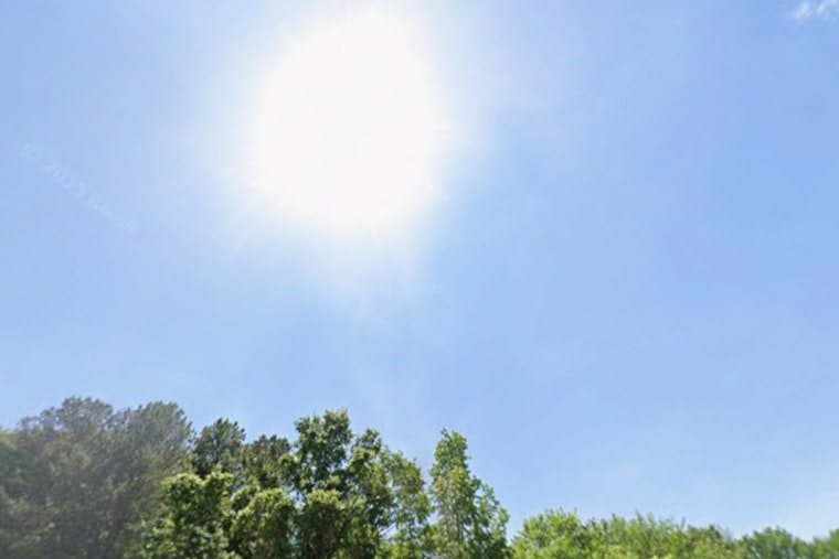 Raleigh Set For Sun-Soaked Sunday Before Light Monday Morning Showers