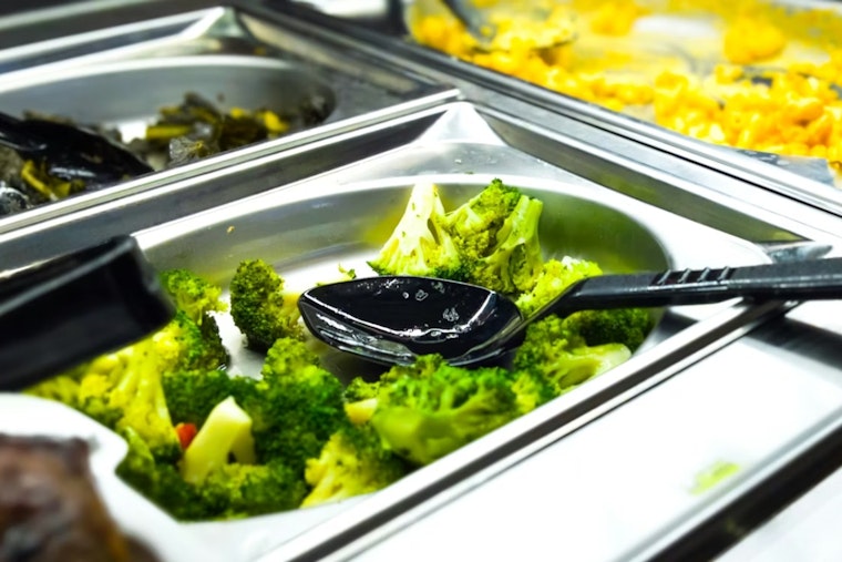 Rich Michigan Suburbs Cash In On Free School Meal Bonanza