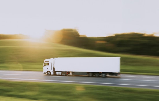 Robot Rig Rumbles From Houston To Dallas In Empty-Cab Freight First