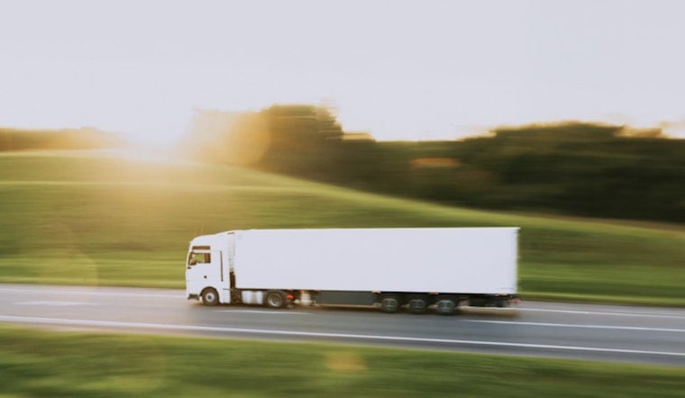 Robot Rig Rumbles From Houston To Dallas In Empty-Cab Freight First