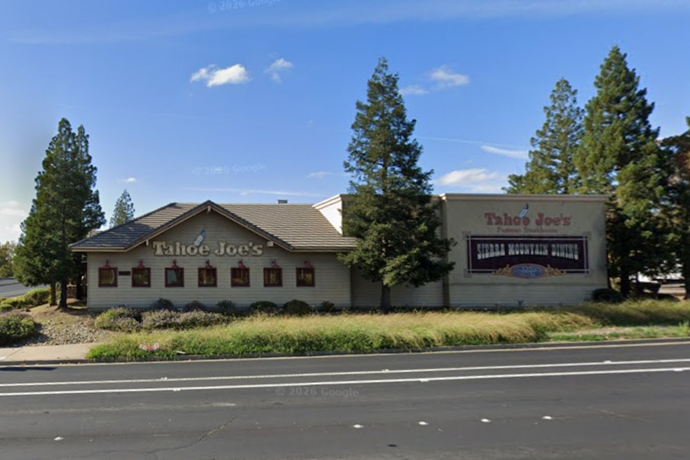 Robot Servers, All-You-Can-Eat Wagyu Invade Old Tahoe Joe’s in Roseville