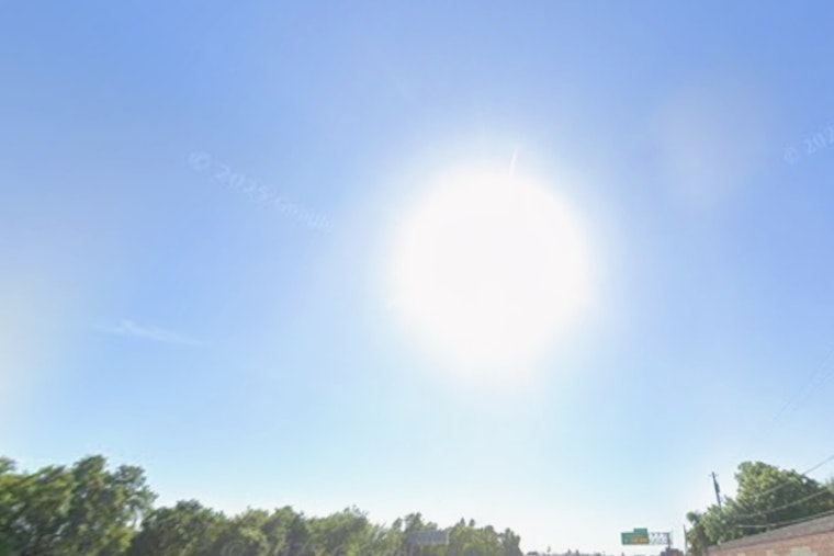 Sacramento Basks Saturday As Early Week Rain Lurks Nearby