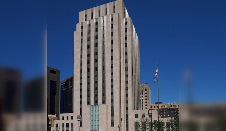 Saint Paul Considers Fee Relief For Nightlife And Service Businesses