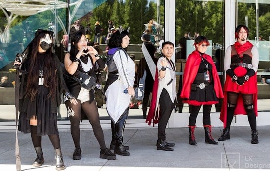 San Jose Fans Line Up To Swig Cosplayers’ ‘Fresh Feet Juice’ At Park Con