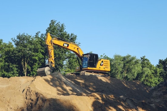 Sanford Scores Big As Caterpillar Roars In With 600 New Jobs