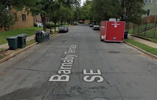 SE D.C. Rowhouse Blaze Injures Firefighter, Drives Family Out