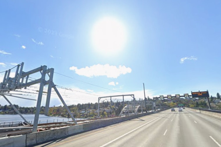 Seattle Soaks Up Saturday Sun Before Sunday Gloom Rolls In