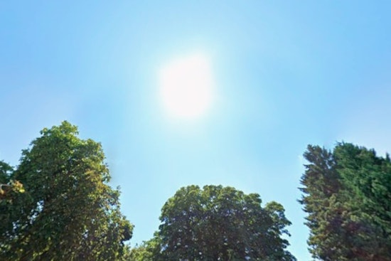 Seattle Toasts in Unseasonably Warm May Sun as Temps Near 80