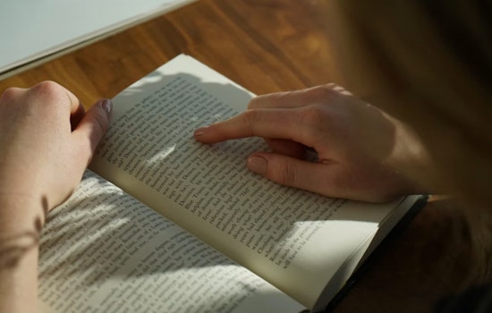 S.F. Couch Potatoes Could Dodge Dementia by Flipping Pages, Not Channels