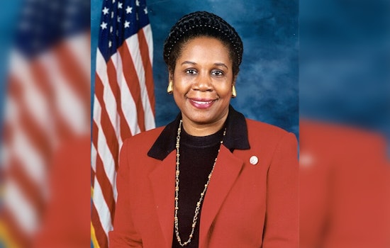 Sheila Jackson Lee Takes Off At IAH As Terminal E Gets New Name