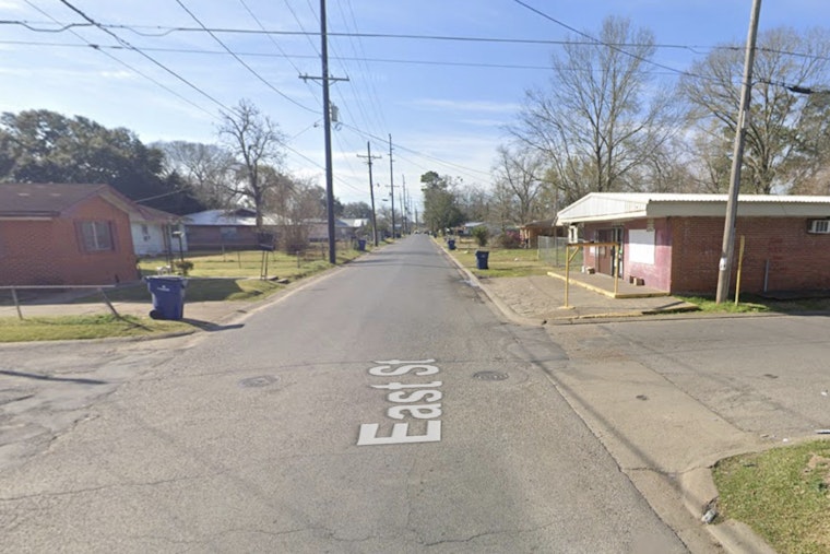 Shots Ring Out Near East And Madison As Opelousas Cops Nab Felon Suspect