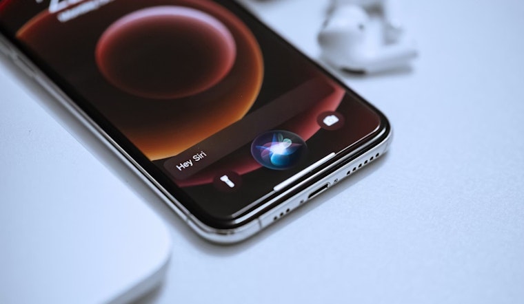 Siri Hype Hits Apple Wallet: $250 Million Payout Over Delayed AI