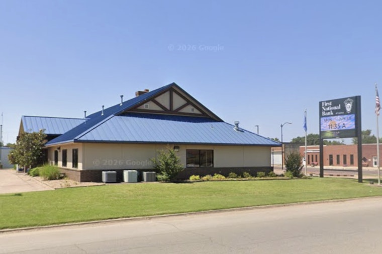 Small-Town Bank Boss Admits Scheme That Helped Sink Lindsay Lender