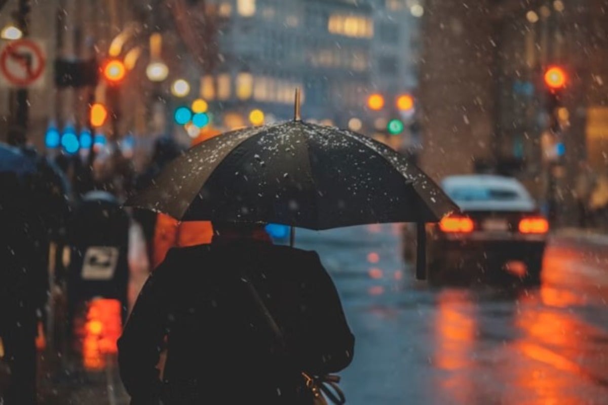 Soaked Sunday as Gusty East Winds and Downpours Drench Atlanta