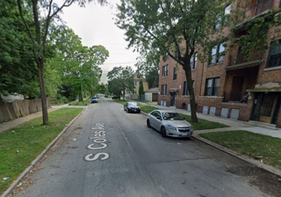 South Chicago Home Destroyed, Two Houses Damaged in Blaze