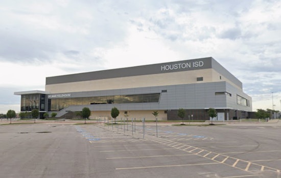 Southeast Houston Parents Grab Toolbelts To Fix ‘Hazardous’ HISD Elementary