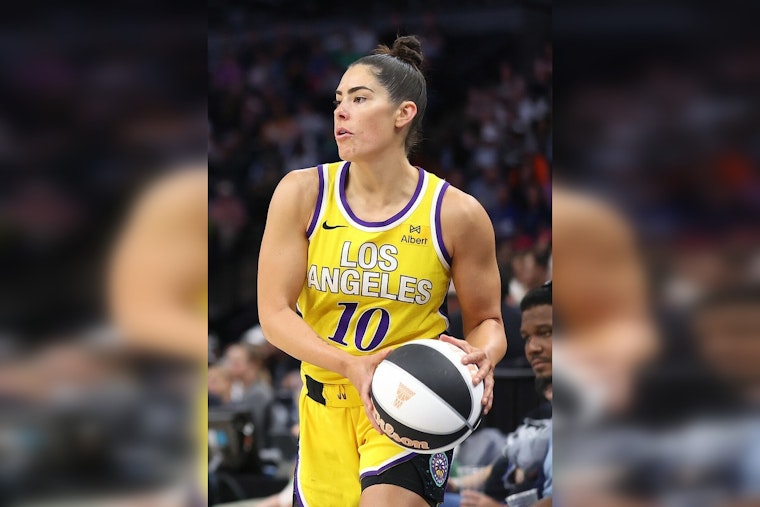 Sparks Scoring Star Kelsey Plum Helped off Practice Court After Scary Leg Injury