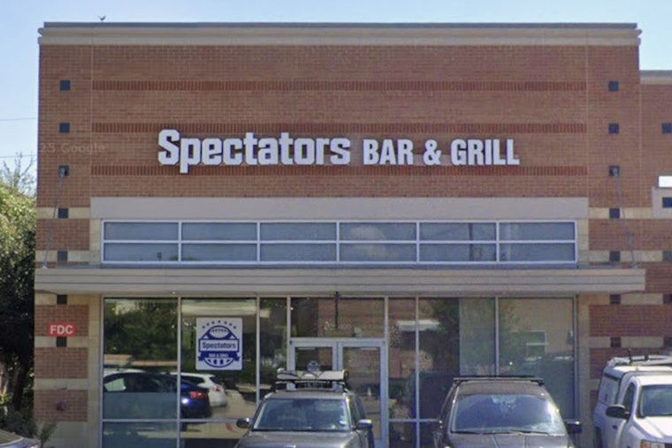 Spectators Bar & Grill Snaps Up Kingsland Spot for Fourth Area Hangout