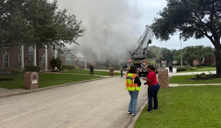 Spring Street Swarmed By Fire Crews After Desert Oak House Fire