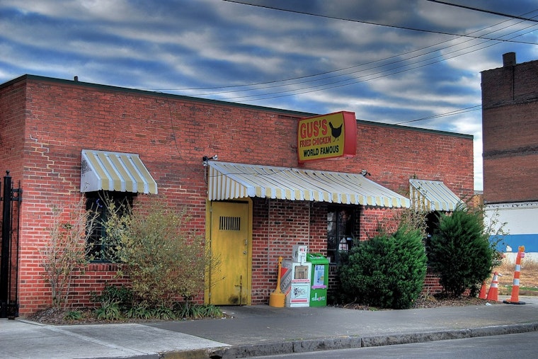 Spurs Fans Feast As Southtown Chicken Joint And Windcrest Buffet Go All In