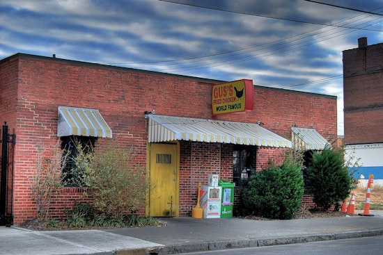 Spurs Fans Feast As Southtown Chicken Joint And Windcrest Buffet Go All In
