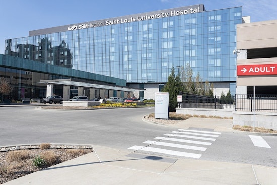 St. Louis Surgeons Make Lung Tumors Glow In Missouri First