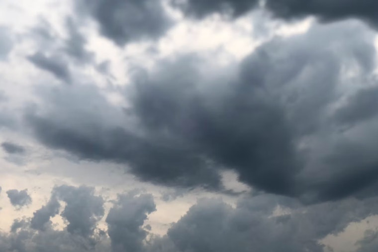 St. Louis Set For Gray Day, Stormy Night