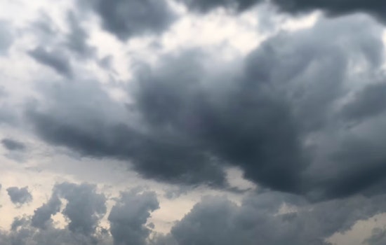 St. Louis Set For Gray Day, Stormy Night