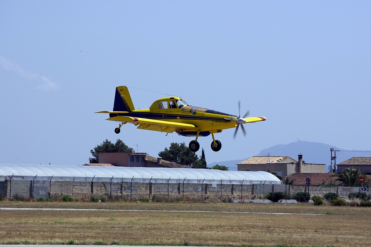 St. Paul Cropdusters Get Seaplane Makeover To Battle Northland Wildfires