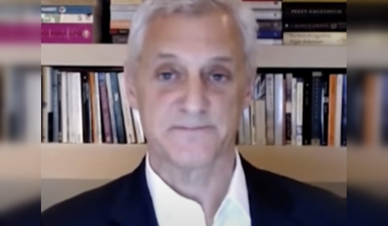 Standard Chartered CEO in Hot Water Over 'Lower-Value Human' Gaffe as Unions Rage