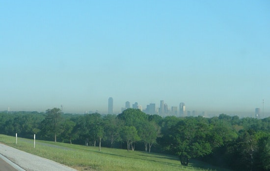 Sticky Start, Smoggy Finish as Dallas-Fort Worth Bakes Under Ozone Alert