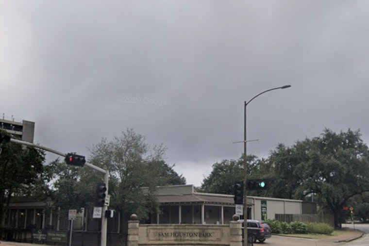 Sticky Start, Stormy Finish as Houston Braces For Pop-Up Downpours And Soggy Weekend
