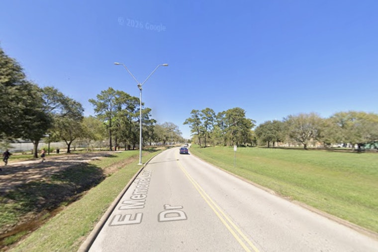 Stolen Houston Fire Engine Wrecks Near Memorial Park As Cops Nab Suspect