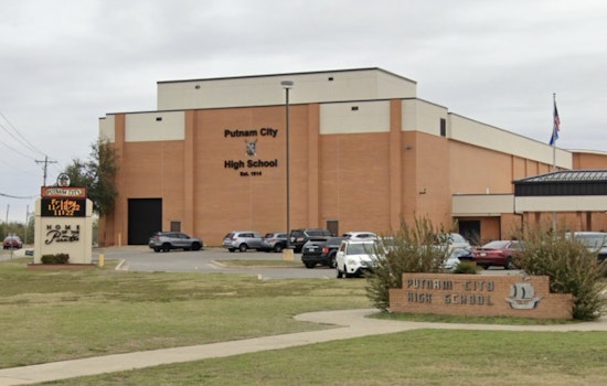 Storm Chaos at Putnam City High Graduation Sends Seniors and Parents Walking Out