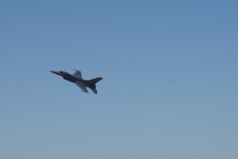 Stray Plane Draws F-16 Escort Over Locked-Down D.C. Skies