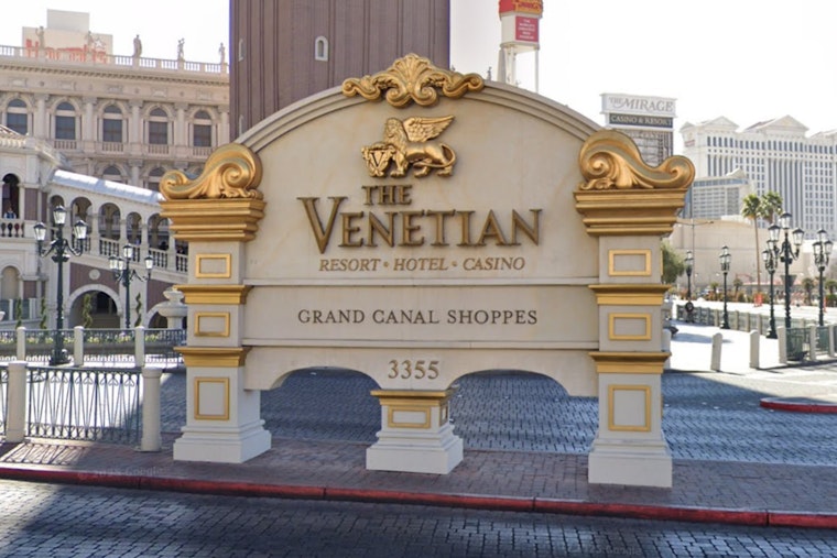 Sugar Shock On The Strip: CrazySundae Towers Into Venetian Dessert Scene