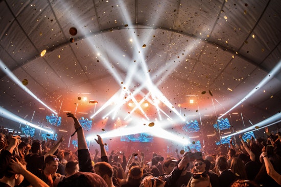Summerfest’s Secret Room: American Family House Packs Star Power Into Tiny Stage