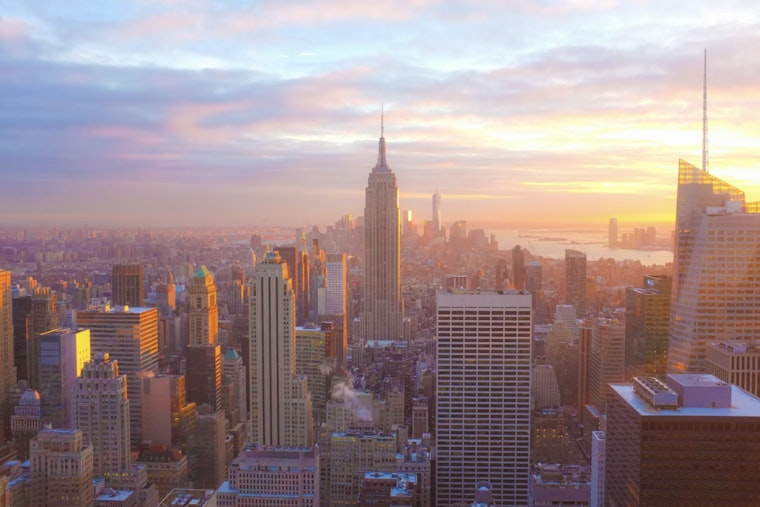Sun Splashes Back Over City As Mild Breezes Sweep NYC