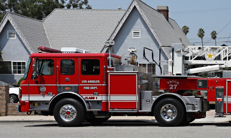 Sunland Fire Truck Overturns, 2 Firefighters Hurt