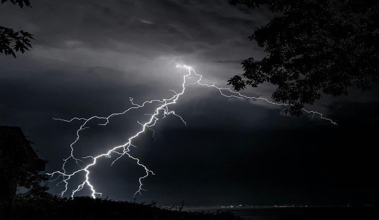 Sunny St. Louis Sunday Tees Up A Stormy Night