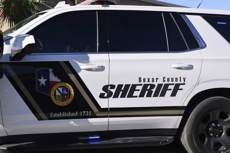 Swat Team Grabs San Antonio Man In Alleged Teen Sex Sting At Potranco Eatery