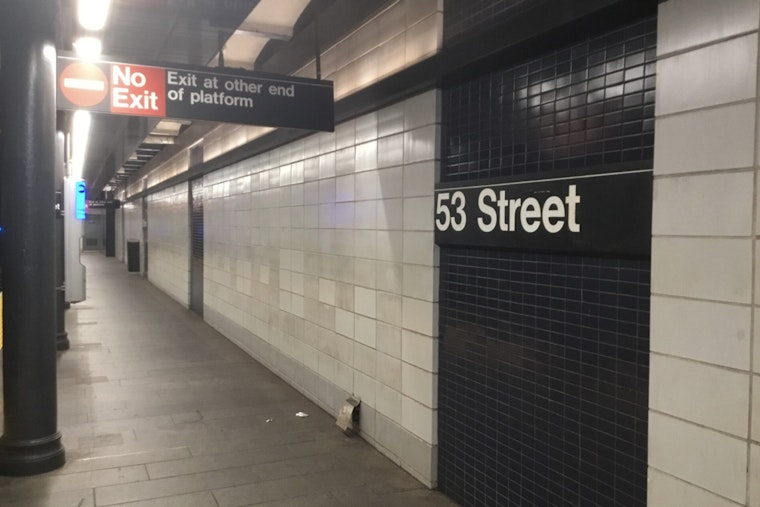 Teen Strangled And Forcibly Kissed On Brooklyn R Train As Suspect Bolts From 53rd Street