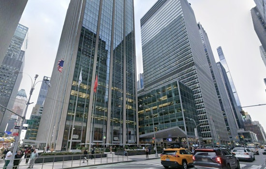 Teen’s Neck Slashed Steps From Rockefeller Center in Pre-Dawn Midtown Attack