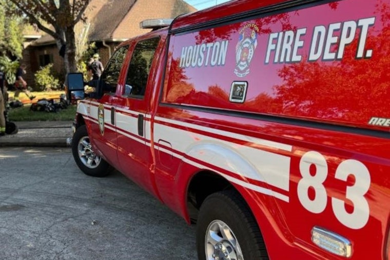 Third Ward Condo Construction Blaze Chokes Traffic at McGowen and Scott