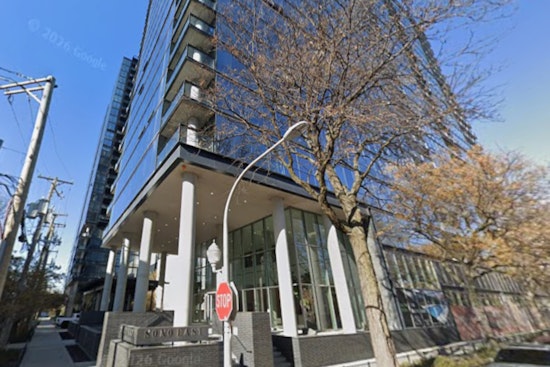 Three North Side Chicago Apartment Towers Hit The Market