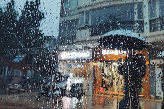 Thunder Tease as Seattle Gets Smacked With Gusts, Showers and Choppy Seas