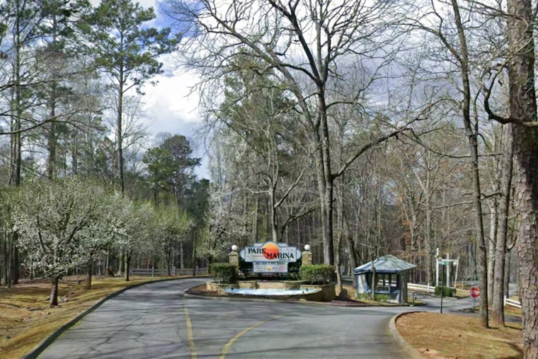 Toxic Slick Spooks Lake Allatoona Boaters Near Red Top Marina