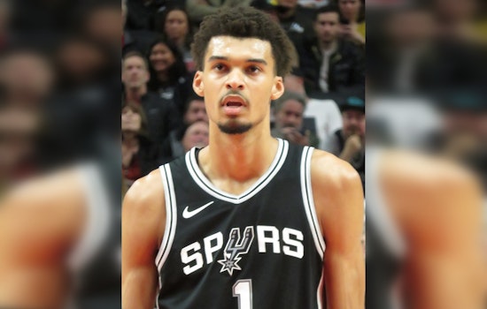 Turnover-Prone Spurs Hand Game 2 To Thunder, West Finals Knotted 1-1